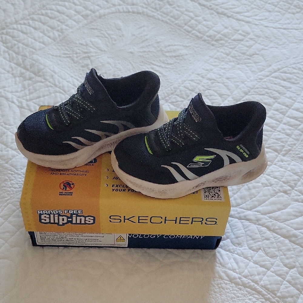 Skechers Kids Slip-Ins Black and Green Shoes 8